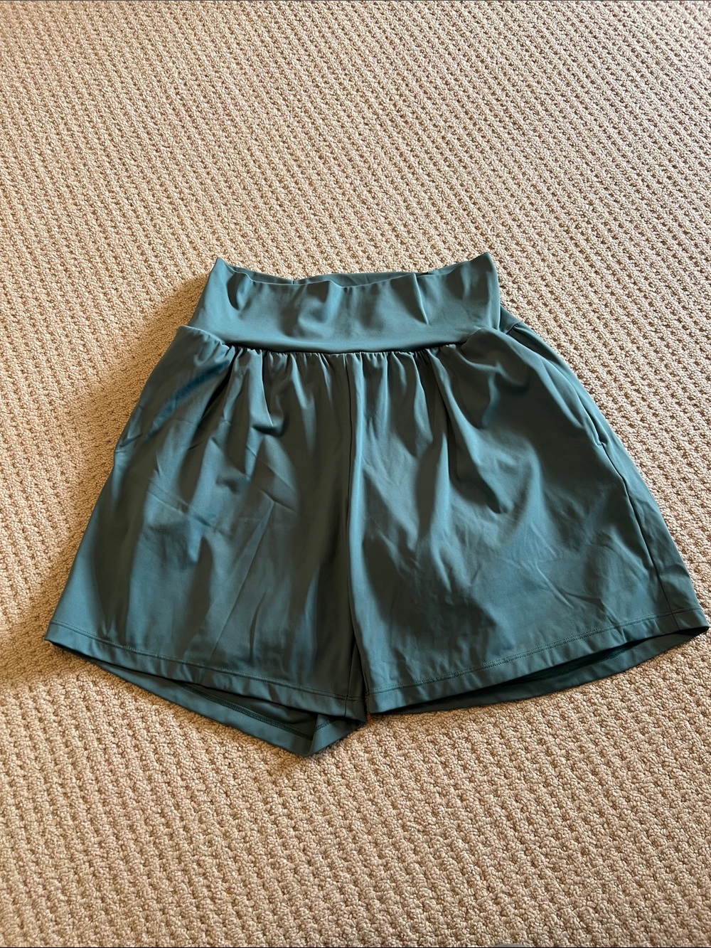 HALARA high waisted Shorts